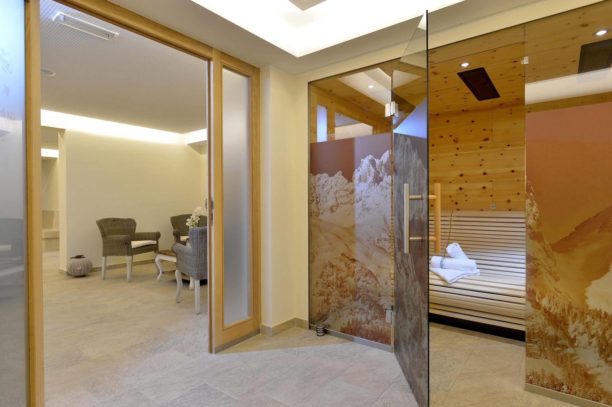 Familienhotel Christoph Ellmau Exteriör bild